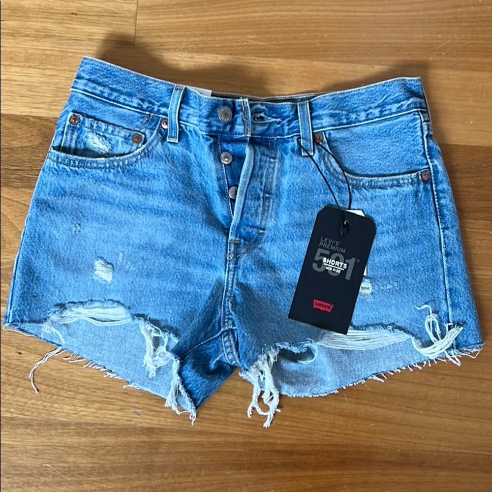 Levi's 501 mid rise shorts